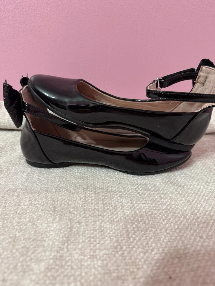 Zapatos planos Sofia Taylor para niña, talla 1M, negros Foto 3 de 4