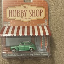 GreenLight Hobby Shop Series 16 1:64 1946 Ford Fordor Super Deluxe Green LE