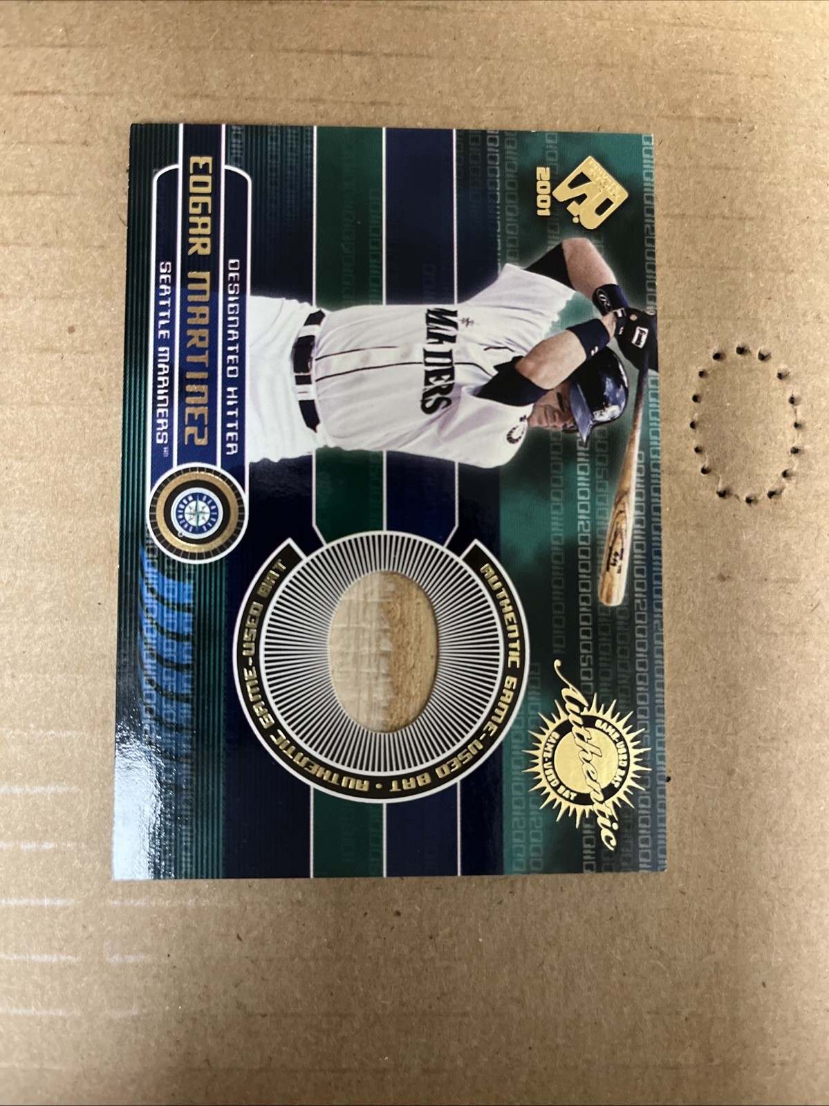 2001 Pacific Private Stock EDGAR MARTINEZ Authentic Game-Used Bat Card #159!!