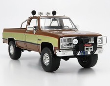1982 GMC K-2500 PICKUP TRUCK "THE FALL GUY" BROWN CREAM 1:18 SCALE BY GREENLIGHT