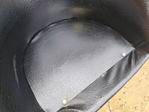Mid Century Retro Vintage 1960s Vinyl Swivel Egg Chair - Picture 12 of 14