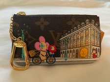 Louis Vuitton Key Cles Pouch Monogram canvas Vivienne Holidays 2022 Paris   