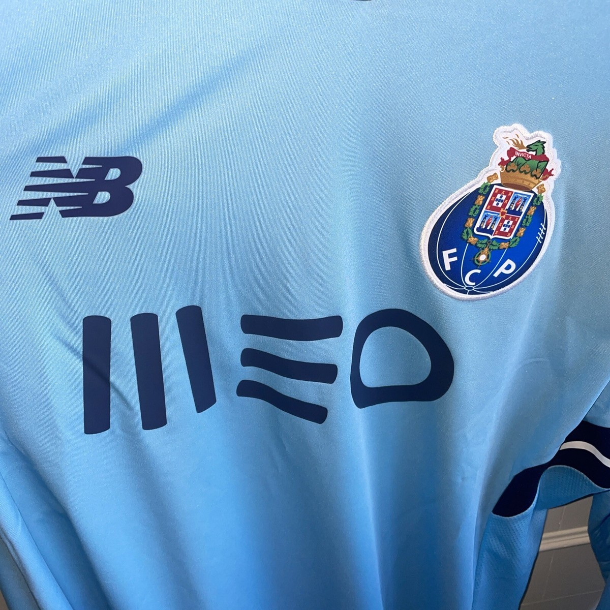 Brand new - Men's FC Porto 17/18 Longsleeve Third Shirt - Large