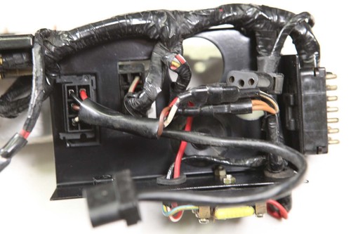 70-73 OEM Porsche 911S 911E MFI Electrical Console Fuse Box 3 911.610.103.00 B2 - Picture 9 of 13