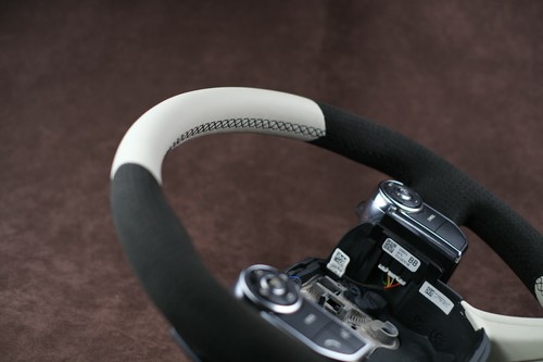 Exclusive RANGE ROVER SPORT Custom Steering WheeI L494 flat bottom Alcantara - Picture 3 of 11