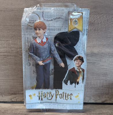 Harry Potter Ron Weasley Figur/Puppe mit Umhang in OVP (Verpackung beschädigt)