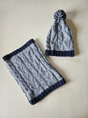    Mütze & Loopschal Winter Kombiset Strick Mütze Bommel, kuschelweich   