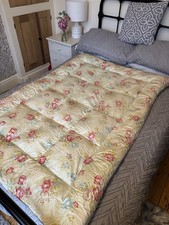 Vintage Single Eiderdown Roses Floral Blue Pink