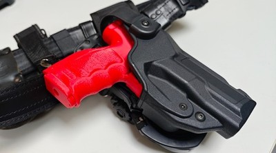 Profi Trainingswaffe / Rotwaffe / Bluegun H&K SFP9 / VP9   1:1 Dummy