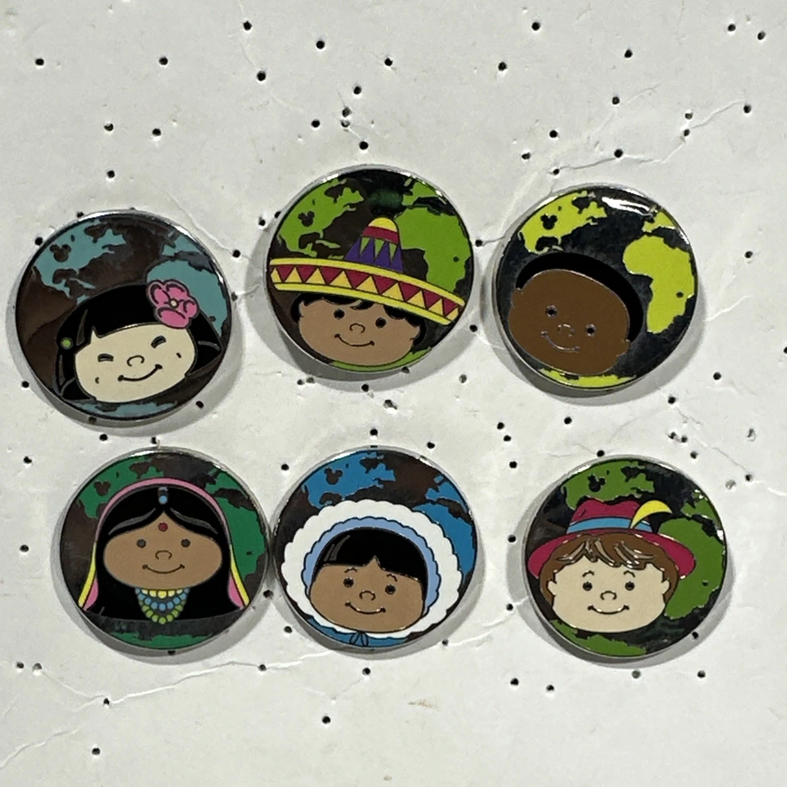 DISNEY PIN 2009 IT's A SMALL WORLD HIDDEN MICKEY COMPLETE SET 6