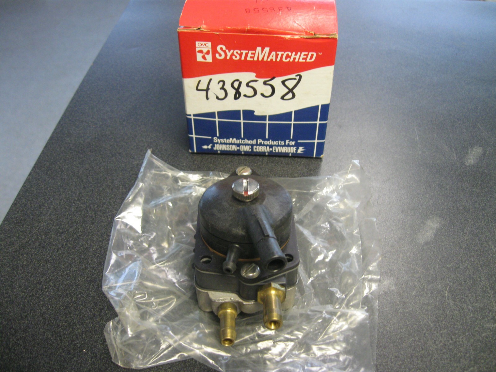 JOHNSON EVINRUDE OMC FUEL PUMP ASSEMBLY 0438558 JO110 | eBay