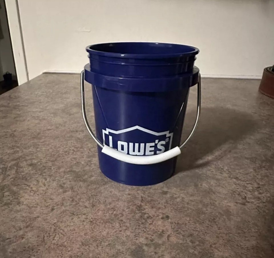 Lowe's Mini Bucket 0.5Quart Bpafree Polypropylene Paint Bucket Set of