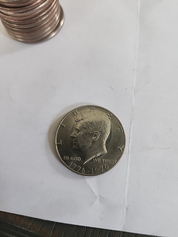 Bicentennial No Mint Mark 1776 1976 Kennedy Half Dollar Coin