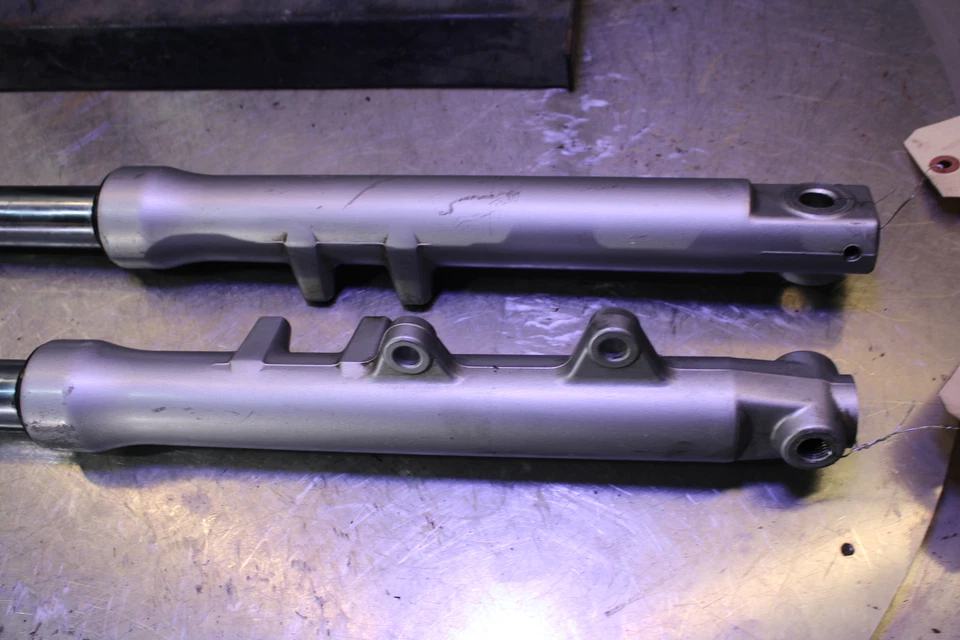 Yamaha Virago 250 XV250 2001 horquillas delanteras juego de suspensión de choque par recto Foto 4 de 4