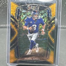 2020 Daniel Jones Club  Level /10 Gold Prizm - Indianapolis colts