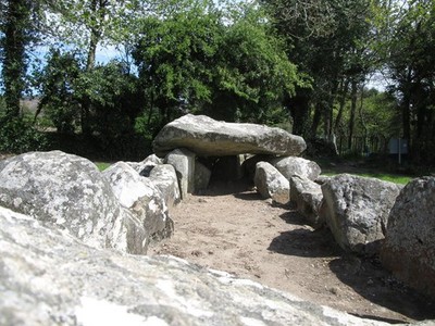 Photo 6x4 The north-eastern end of the Proleek Wedge Tomb Ballymascanlan  c2017