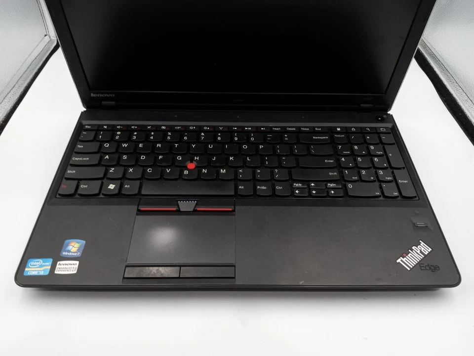Lenovo ThinkPad Edge E520 15" Laptop i3-2310M 8GB RAM - BAD MOUSE BUTTONS -RR - Image 2 of 4