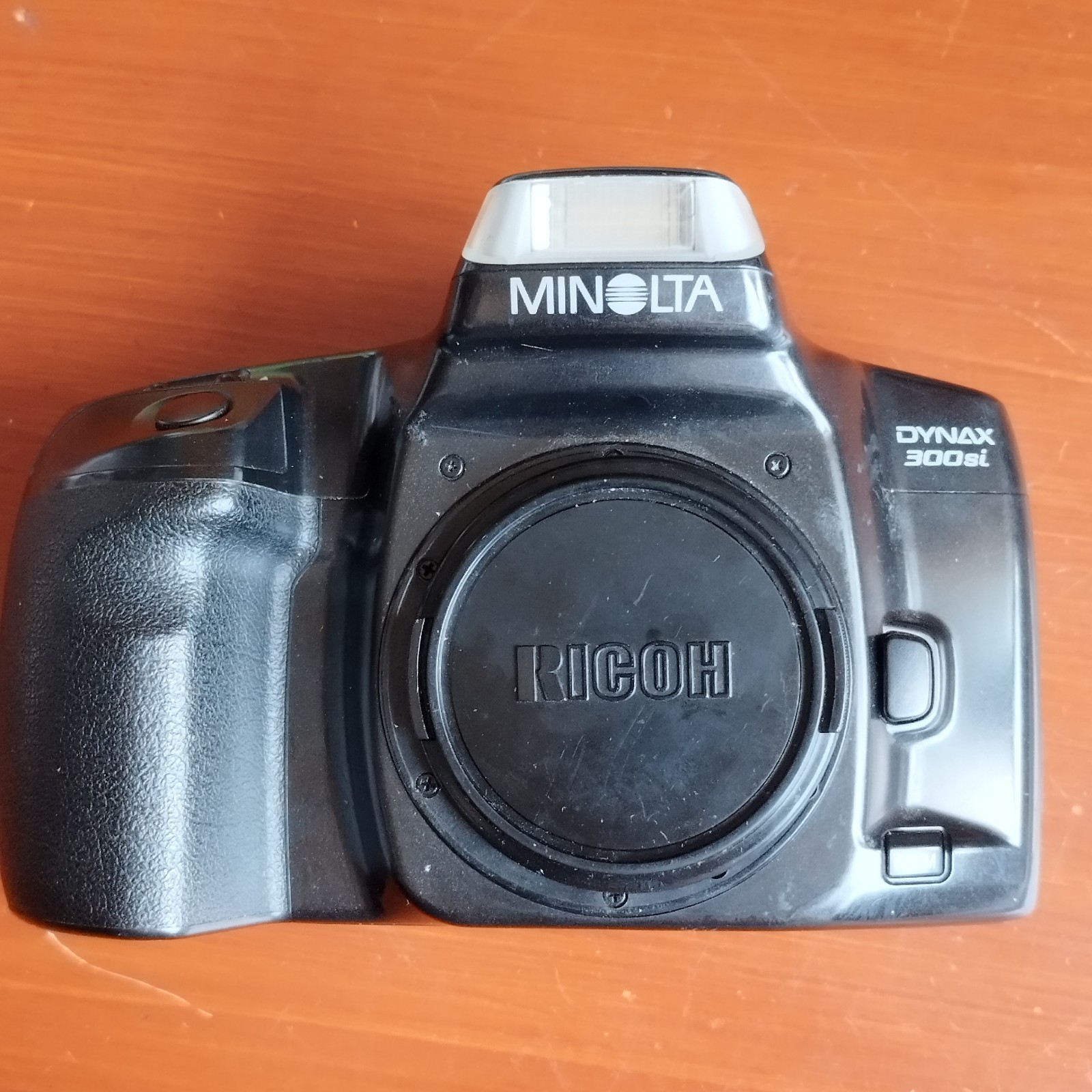 Minolta Dynax 300 si