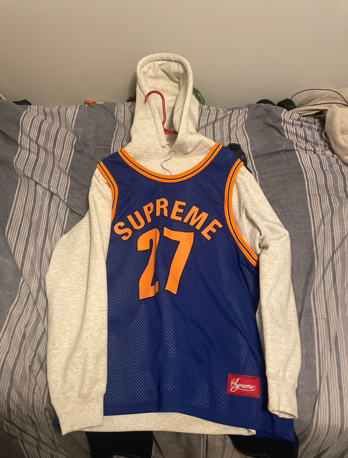 Supreme Men's Hoodie Size Large