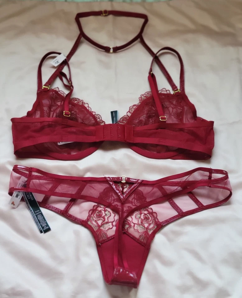 NUEVO CON ETIQUETAS Victoria's Secret Midnight Affair Sujetador Rojo Imitación Cuero Tanga Conjunto 36C/M Foto 4 de 4