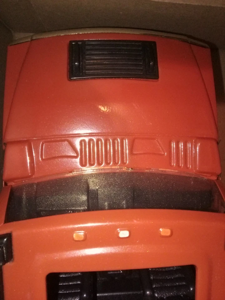 Large Die-Cast Hummer- burnt orange - Image 2 of 4
