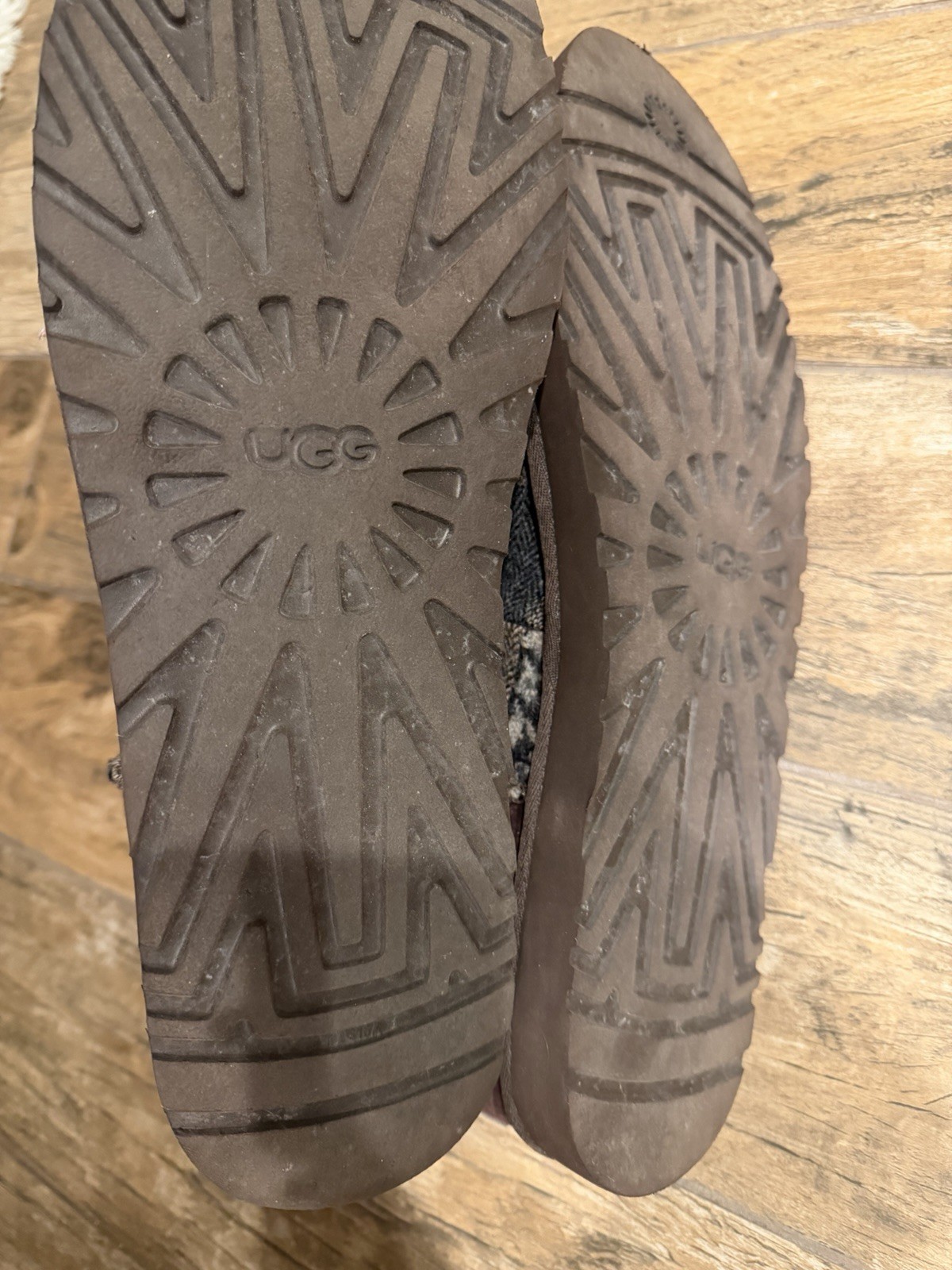 Man UGG Classic Mini Patchwork Boots Size 18 - image 6