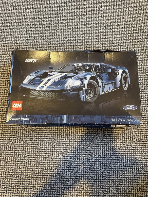 LEGO TECHNIC: 2022 Ford Gt 42154 brand new