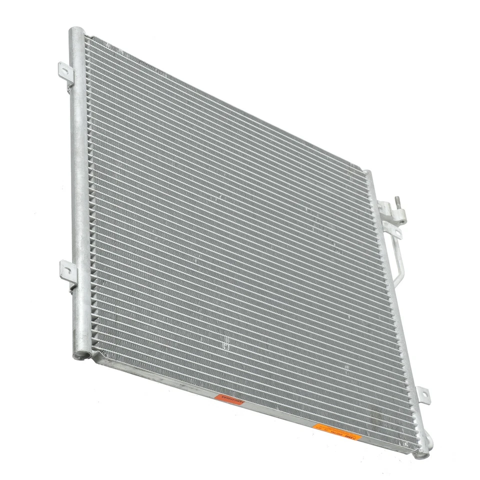 GENUINO CONDENSADOR DE AIRE ACONDICIONADO JEEP LIBERTY 2005-2007 OEM NUEVO 2AMC3596AA Foto 3 de 4