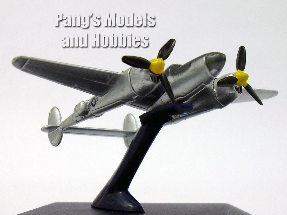 Lockheed P-38 Lightning 1/200 Scale Diecast Model - Image 3 of 4