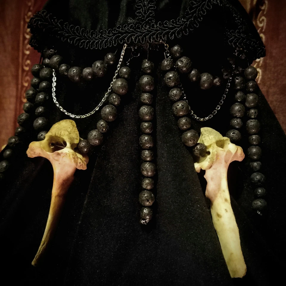 Norse Underworld Goddess Headdress with Deer and Coyote Bones Fantasy Cosplay - Image 3 of 4