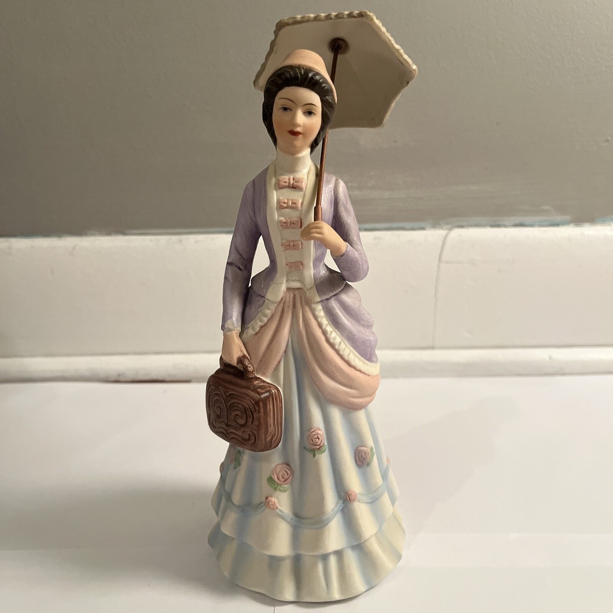 【レアMr.E】 プレミアコレクターズマスコット完売品 白バージョン未開封 Avon President's Club 1978 Mrs. Albee Porcelain Award Figurine | eBay
