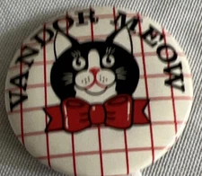 Vandor Meow Cat Button/Pin