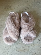 Madden NYC Fur Slippers Crossover Style Pink Size 7 EUC Ankle Strap