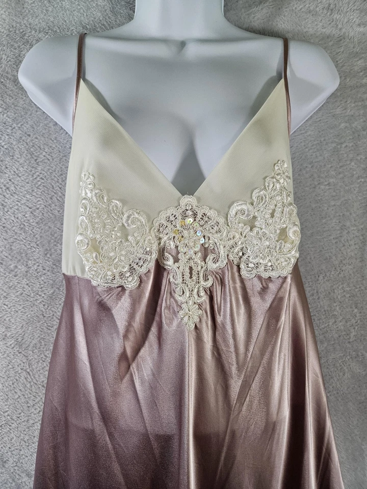 Camisón Gilligan & O'Malley para mujer Babydoll rosa crema satinado encaje quimise LEER Foto 3 de 4