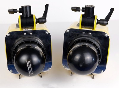 1 set of Two Alien Bees B800 Pro Photoflash 320 WS Strobe Monolights and Extras!