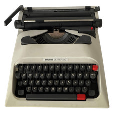 Olivetti LETTERA 12 Manual Typewriter Vintage Retro Used Condition thumbnail
