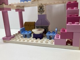 Lego Duplo #6154 Cinderella’s Castle With Figures & Castle Year 2012