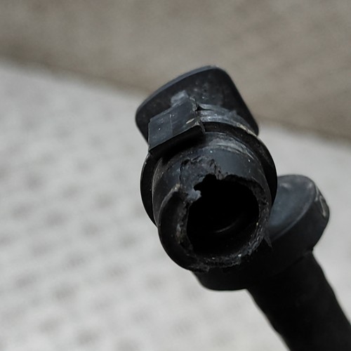 BMW F90 M5 Fuel Tank Breather Vacuum Valve 7636149 4.4Petrol 441kw 2018 24571382 - Picture 8 of 8