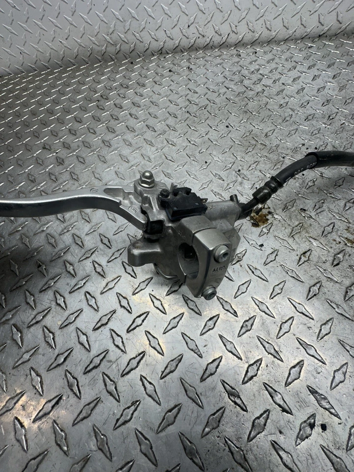 2002 Honda Vtx1800c Cast Front Brake Master Cylinder - Image 4 of 4