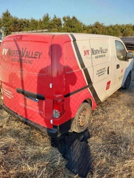 Left Rear LEAF SPRING 550209SF0A 2013-2021 NISSAN NV200 Foto 3 de 4