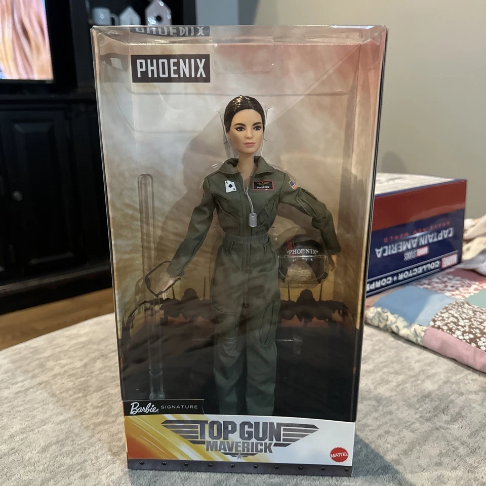 MUÑECA BARBIE TOP GUN FIRMA MATTEL 2021 TOP GUN MAVERICK PHOENIX - PUBLICACIÓN RÁPIDA Foto 2 de 4