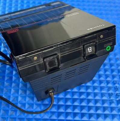 Vintage Toshiba Digital Compact XR-P9 Portable Disc Player Dock