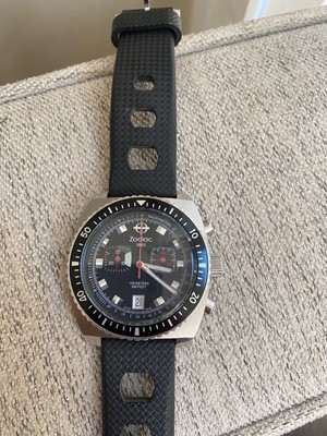 Men Zodiac Vintage Sea Dragon 3 Chronograph ZO2240 Limited Ed