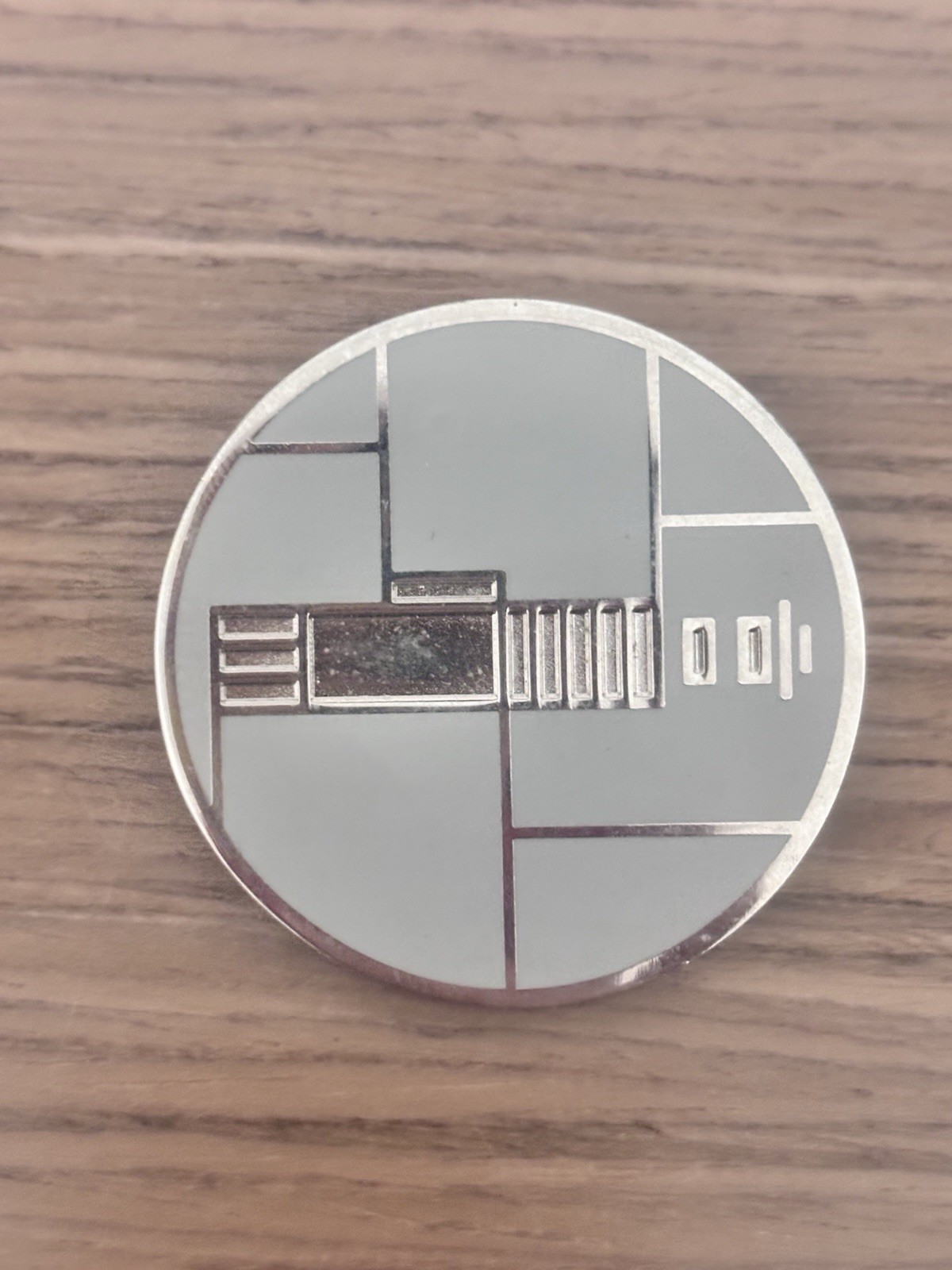 Disney Star Wars Galaxy's Edge Savi's Workshop Pin Peace Justice