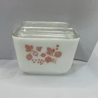 Vintage PYREX Pink Gooseberry 501-B 1-1/2 Cup Refrigerator Dish & Lid
