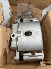 cciyu 18-B4728 Front Right Brake Caliper With Bracket For Cadillac 2002-2006,For