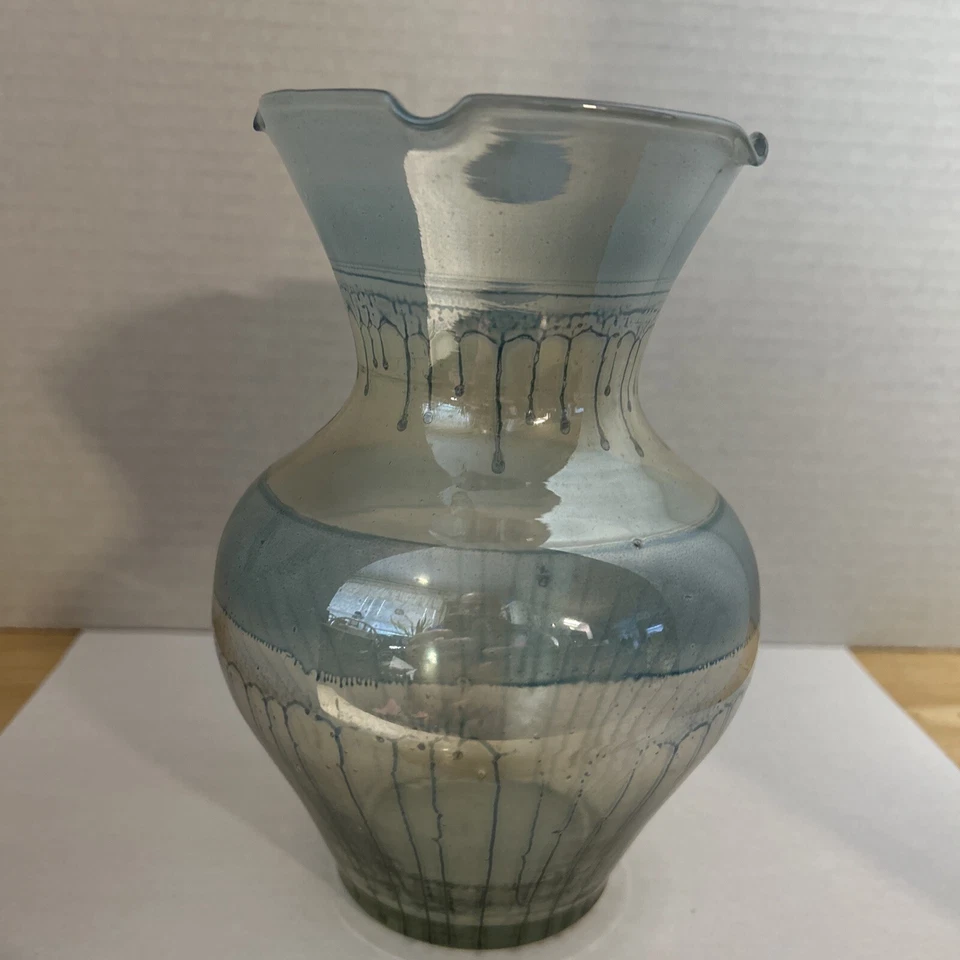 Blue Glass Vase - Image 4 of 4