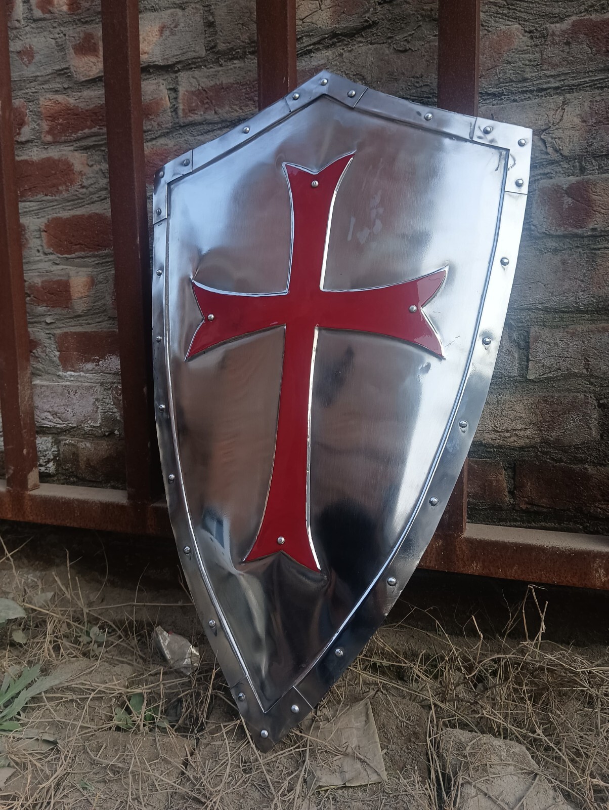 Crusader Heater Shield – 28 inche– Red Templar Cross – 18-Gauge Steel – LARP Co