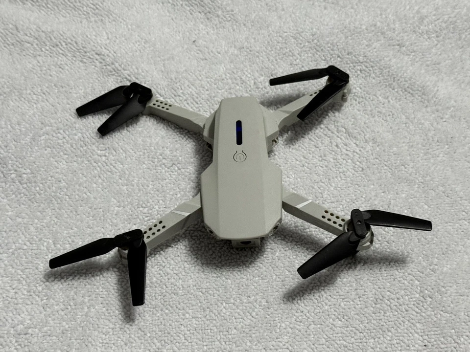 Teng 2 Drone - *THE BACK LEFT WING DOES NOT SPIN* - Image 2 of 4