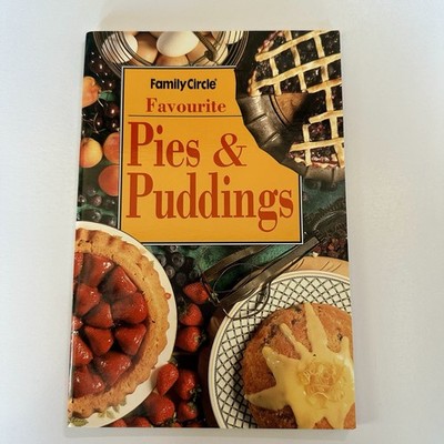 Family Circle  Favourite Pies & Puddings Mini Cookbook 2000